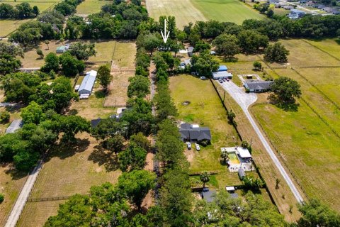 House in Ocala, Florida 3 bedrooms, 177.91 sq.m. № 2103190 - photo 5