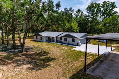 House in Ocala, Florida 3 bedrooms, 177.91 sq.m. № 2103190 - photo 8