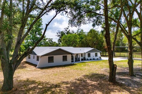 House in Ocala, Florida 3 bedrooms, 177.91 sq.m. № 2103190 - photo 7