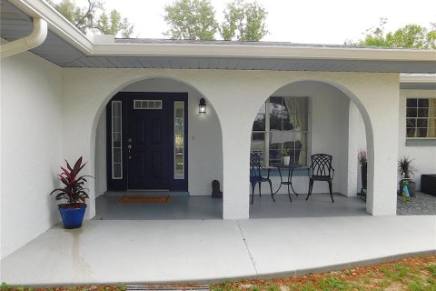 House in Ocala, Florida 3 bedrooms, 177.91 sq.m. № 2103190 - photo 13
