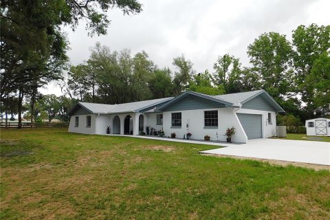 House in Ocala, Florida 3 bedrooms, 177.91 sq.m. № 2103190 - photo 11