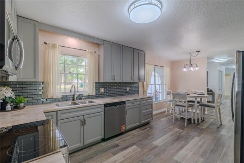 House in Ocala, Florida 3 bedrooms, 177.91 sq.m. № 2103190 - photo 26