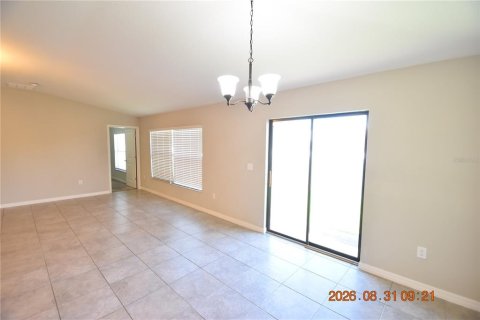 Villa ou maison à louer à Riverview, Floride: 4 chambres, 178.19 m2 № 2341779 - photo 8