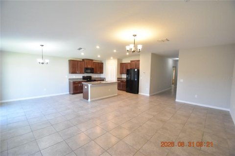 Villa ou maison à louer à Riverview, Floride: 4 chambres, 178.19 m2 № 2341779 - photo 5