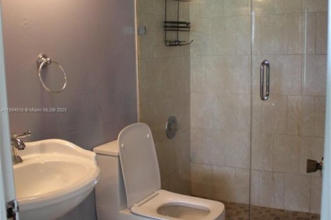 Copropriété à louer à Miami, Floride: 2 chambres, 99.87 m2 № 1947436 - photo 29