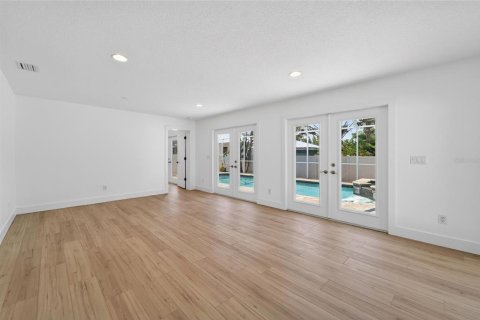 Villa ou maison à vendre à Gulfport, Floride: 3 chambres, 165.27 m2 № 2148156 - photo 29