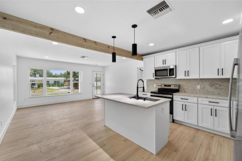 Villa ou maison à vendre à Gulfport, Floride: 3 chambres, 165.27 m2 № 2148156 - photo 13