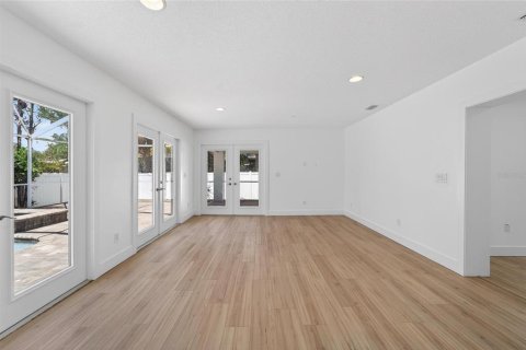 Villa ou maison à vendre à Gulfport, Floride: 3 chambres, 165.27 m2 № 2148156 - photo 28