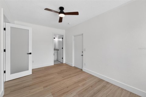 Villa ou maison à vendre à Gulfport, Floride: 3 chambres, 165.27 m2 № 2148156 - photo 21