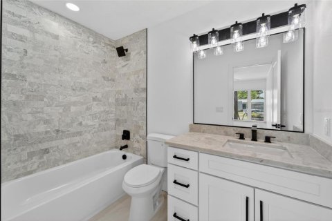 Villa ou maison à vendre à Gulfport, Floride: 3 chambres, 165.27 m2 № 2148156 - photo 24