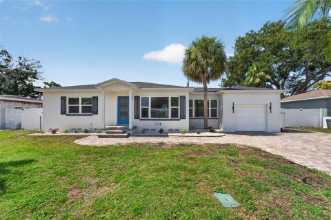 Villa ou maison à vendre à Gulfport, Floride: 3 chambres, 165.27 m2 № 2148156 - photo 2