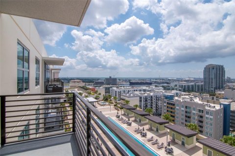 Copropriété à vendre à Tampa, Floride: 2 chambres, 122.63 m2 № 2433270 - photo 28