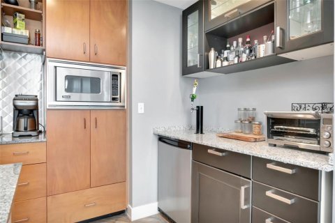 Copropriété à vendre à Tampa, Floride: 2 chambres, 122.63 m2 № 2433270 - photo 9