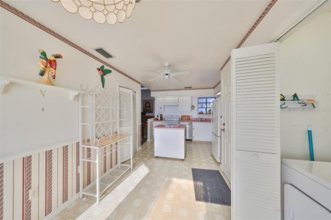 Купить виллу или дом в Тарпон-Спрингс, Флорида 5 комнат, 192.03м2, № 1523016 - фото 25
