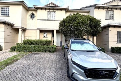 Townhouse in Riviera Beach, Florida 2 bedrooms, 113.53 sq.m. № 2193059 - photo 2