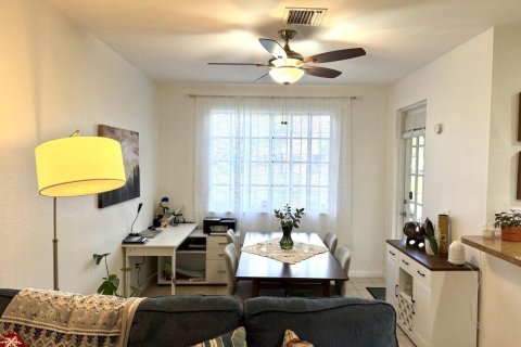 Townhouse in Riviera Beach, Florida 2 bedrooms, 113.53 sq.m. № 2193059 - photo 10
