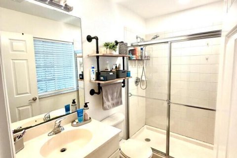 Townhouse in Riviera Beach, Florida 2 bedrooms, 113.53 sq.m. № 2193059 - photo 18