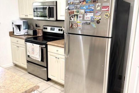 Townhouse in Riviera Beach, Florida 2 bedrooms, 113.53 sq.m. № 2193059 - photo 4