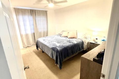 Townhouse in Riviera Beach, Florida 2 bedrooms, 113.53 sq.m. № 2193059 - photo 20