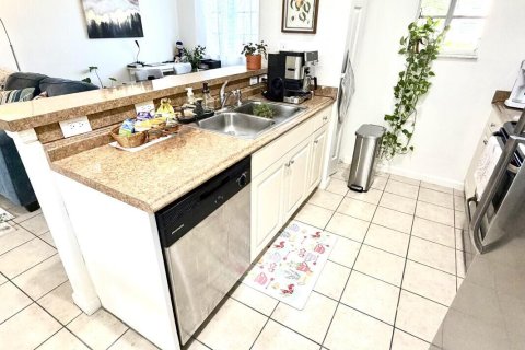 Townhouse in Riviera Beach, Florida 2 bedrooms, 113.53 sq.m. № 2193059 - photo 6