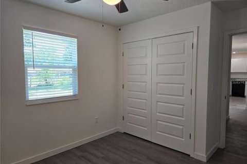 House in Winter Garden, Florida 3 bedrooms, 93.83 sq.m. № 1888545 - photo 12