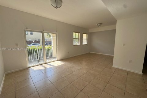 Copropriété à vendre à Doral, Floride: 3 chambres, 112.13 m2 № 2024650 - photo 8