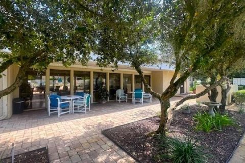 Condo in DeLand, Florida, 2 bedrooms  № 1908321 - photo 5