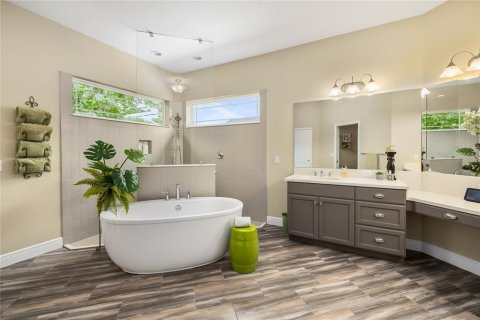 Casa en venta en Lady Lake, Florida, 3 dormitorios, 270.62 m2 № 2133589 - foto 24
