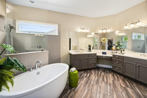 Casa en venta en Lady Lake, Florida, 3 dormitorios, 270.62 m2 № 2133589 - foto 27