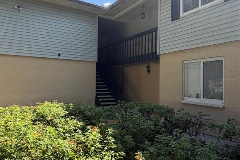 Condo in Brandon, Florida, 2 bedrooms № 2219966 - photo 2