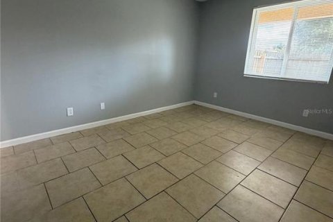 Condo in Brandon, Florida, 2 bedrooms  № 2219966 - photo 7