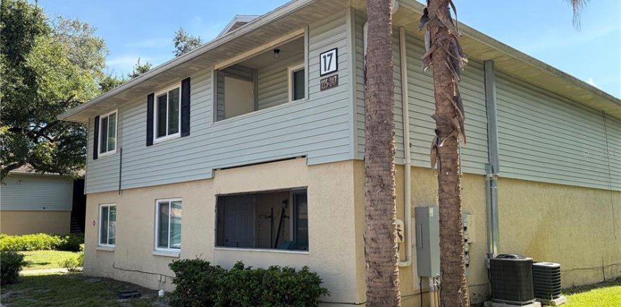 Condo in Brandon, Florida, 2 bedrooms № 2219966