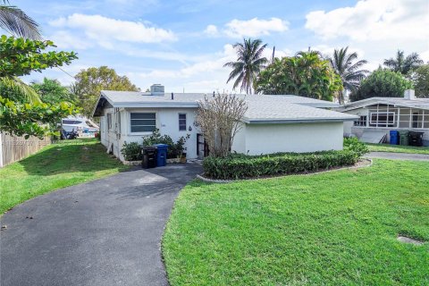 Villa ou maison à vendre à Fort Lauderdale, Floride: 2 chambres, 147.81 m2 № 1986013 - photo 2