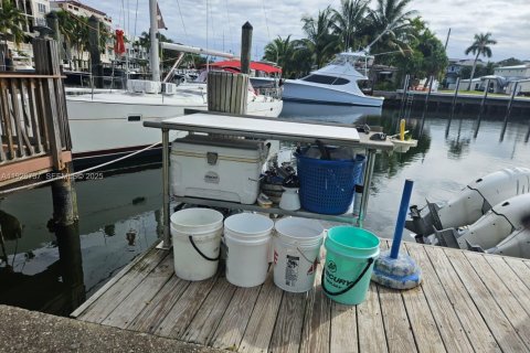 Villa ou maison à vendre à Fort Lauderdale, Floride: 2 chambres, 147.81 m2 № 1986013 - photo 18
