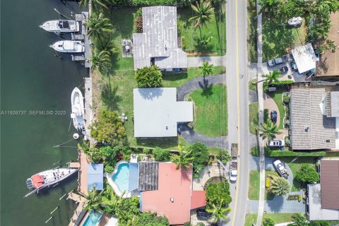 Villa ou maison à vendre à Fort Lauderdale, Floride: 2 chambres, 147.81 m2 № 1986013 - photo 13
