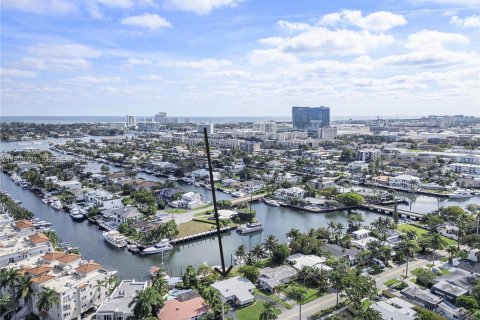 Villa ou maison à vendre à Fort Lauderdale, Floride: 2 chambres, 147.81 m2 № 1986013 - photo 11