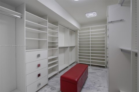 Appartement à louer à Aventura, Floride: 4 chambres, 210.52 m2 № 1860015 - photo 17