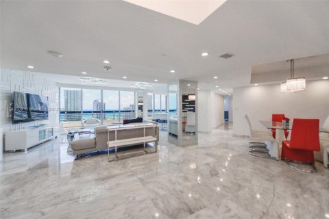 Appartement à louer à Aventura, Floride: 4 chambres, 210.52 m2 № 1860015 - photo 5