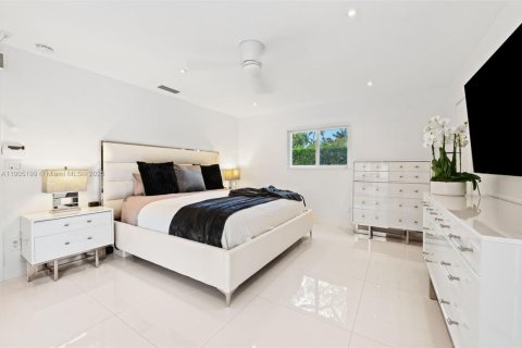 Villa ou maison à vendre à Palmetto Bay, Floride: 3 chambres, 172.24 m2 № 1956620 - photo 18
