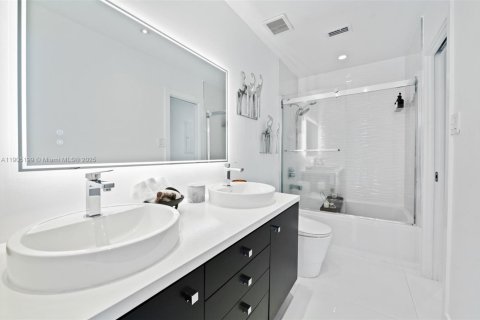 Villa ou maison à vendre à Palmetto Bay, Floride: 3 chambres, 172.24 m2 № 1956620 - photo 14