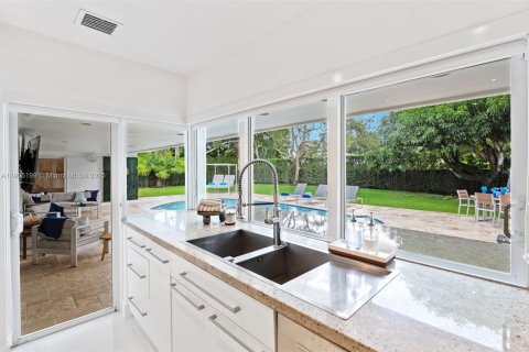 Villa ou maison à vendre à Palmetto Bay, Floride: 3 chambres, 172.24 m2 № 1956620 - photo 8