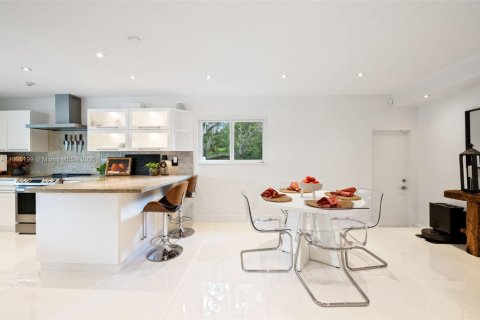 Villa ou maison à vendre à Palmetto Bay, Floride: 3 chambres, 172.24 m2 № 1956620 - photo 7