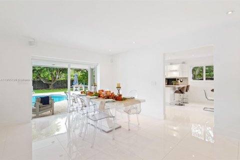 Villa ou maison à vendre à Palmetto Bay, Floride: 3 chambres, 172.24 m2 № 1956620 - photo 6