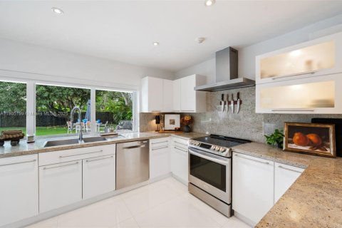 Villa ou maison à vendre à Palmetto Bay, Floride: 3 chambres, 172.24 m2 № 1956620 - photo 9