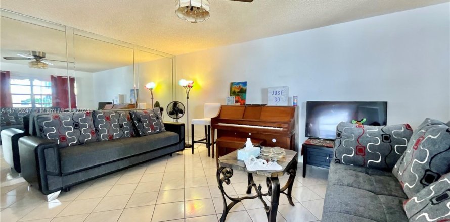 Condo à Delray Beach, Floride, 2 chambres  № 1971151