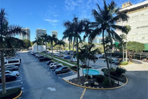 Copropriété à louer à Miami, Floride: 1 chambre, 81.75 m2 № 2022179 - photo 24