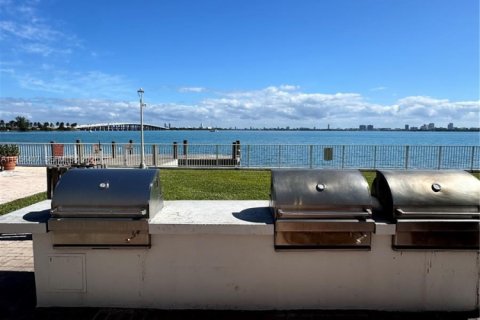 Copropriété à louer à Miami, Floride: 1 chambre, 81.75 m2 № 2022179 - photo 21