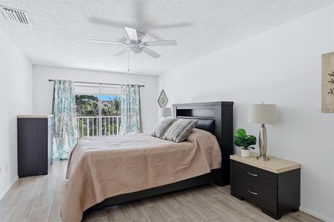 Condo in Bradenton, Florida, 2 bedrooms № 2215883 - photo 24