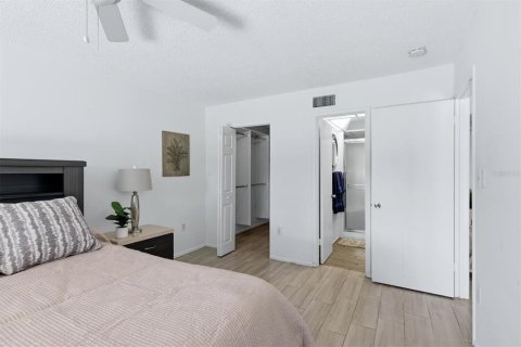 Condo in Bradenton, Florida, 2 bedrooms № 2215883 - photo 26