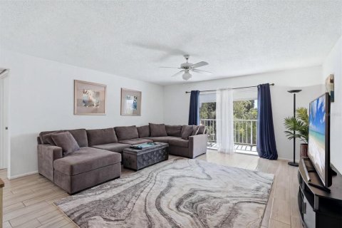 Condo in Bradenton, Florida, 2 bedrooms № 2215883 - photo 10